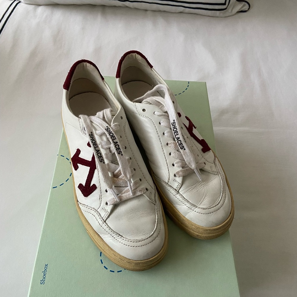 OFF-WHITE White and Burgundy 2.0 Sneakers